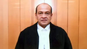 Delhi HC Judge Yashwant Varma’s bungalow fire exposes a large stash of unaccounted cash, leading to his transfer.