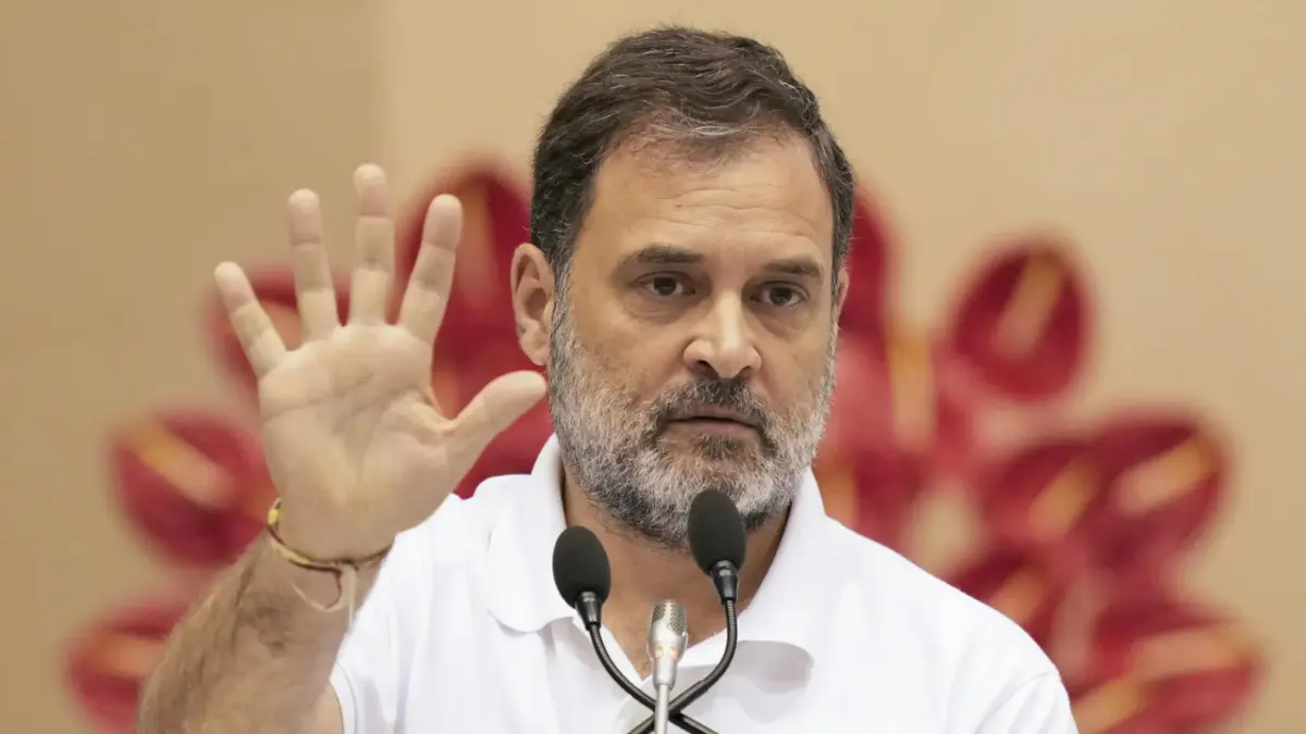 Rahul Gandhi at Bharat Jodo Yatra amid SC criticism over Army remark