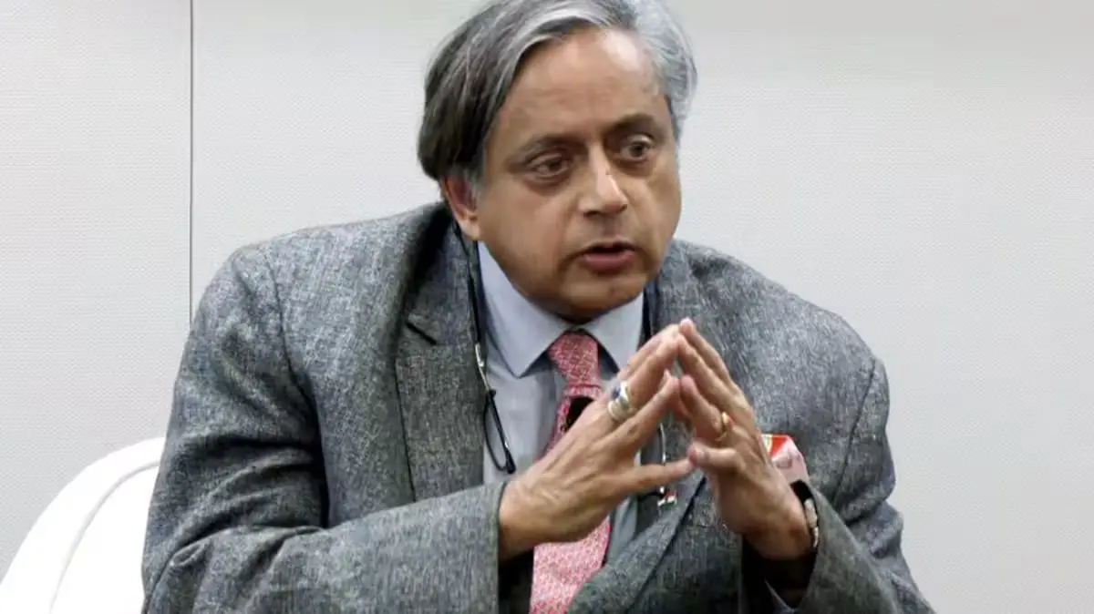 Shashi Tharoor reacts to Trump’s $100,000 H-1B visa fee hike impacting Indian IT professionals and global skilled workforce.