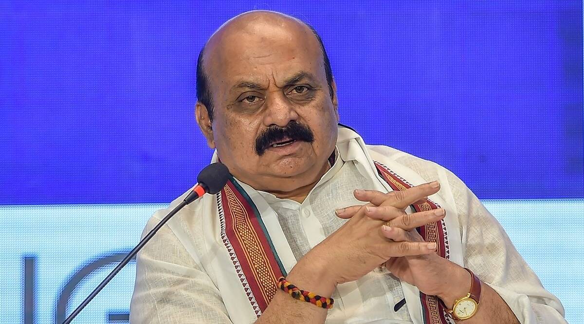 Former Karnataka CM Basavaraj Bommai criticising Siddaramaiah amid Karnataka leadership change speculation and Congress political tensions.