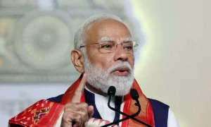 Prime Minister Narendra Modi addressing a rally while urging Indians to avoid buying gold and reduce fuel consumption amid the global oil crisis.